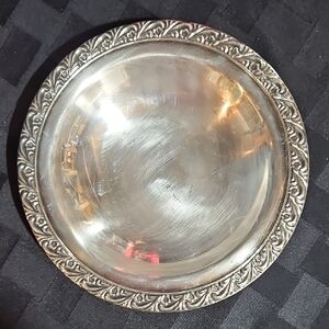 WM Rogers 748 Silver Plated Floral Pattern Shallow Bowl